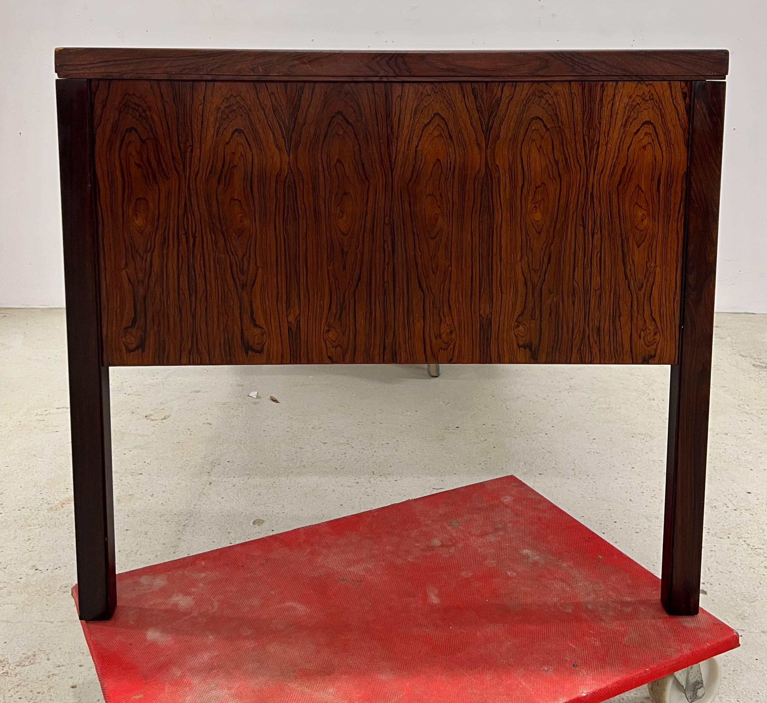 Gunni Omann Model 77 Rosewood Desk, 1960s.