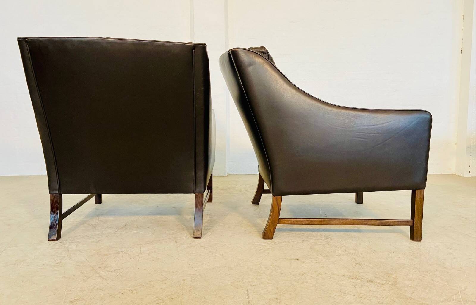 Fauteuils en cuir et palissandre de Fredrik Kayser des années 50 – cuir marron