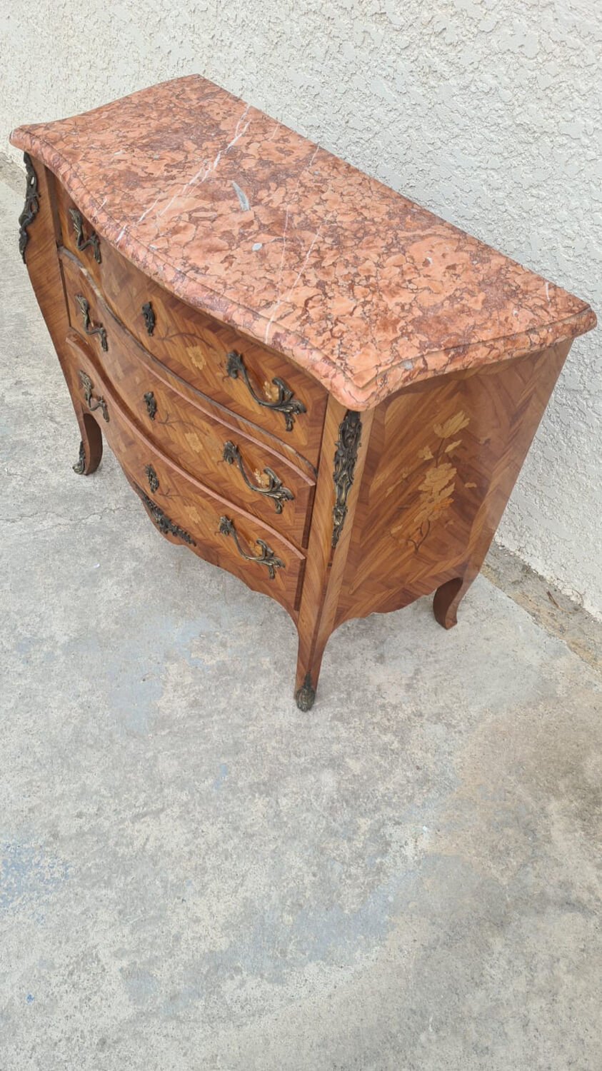 Louis XV style chest of drawers in rosewood