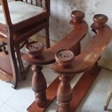 Chaise ancienne en bois et assise en cuir marron