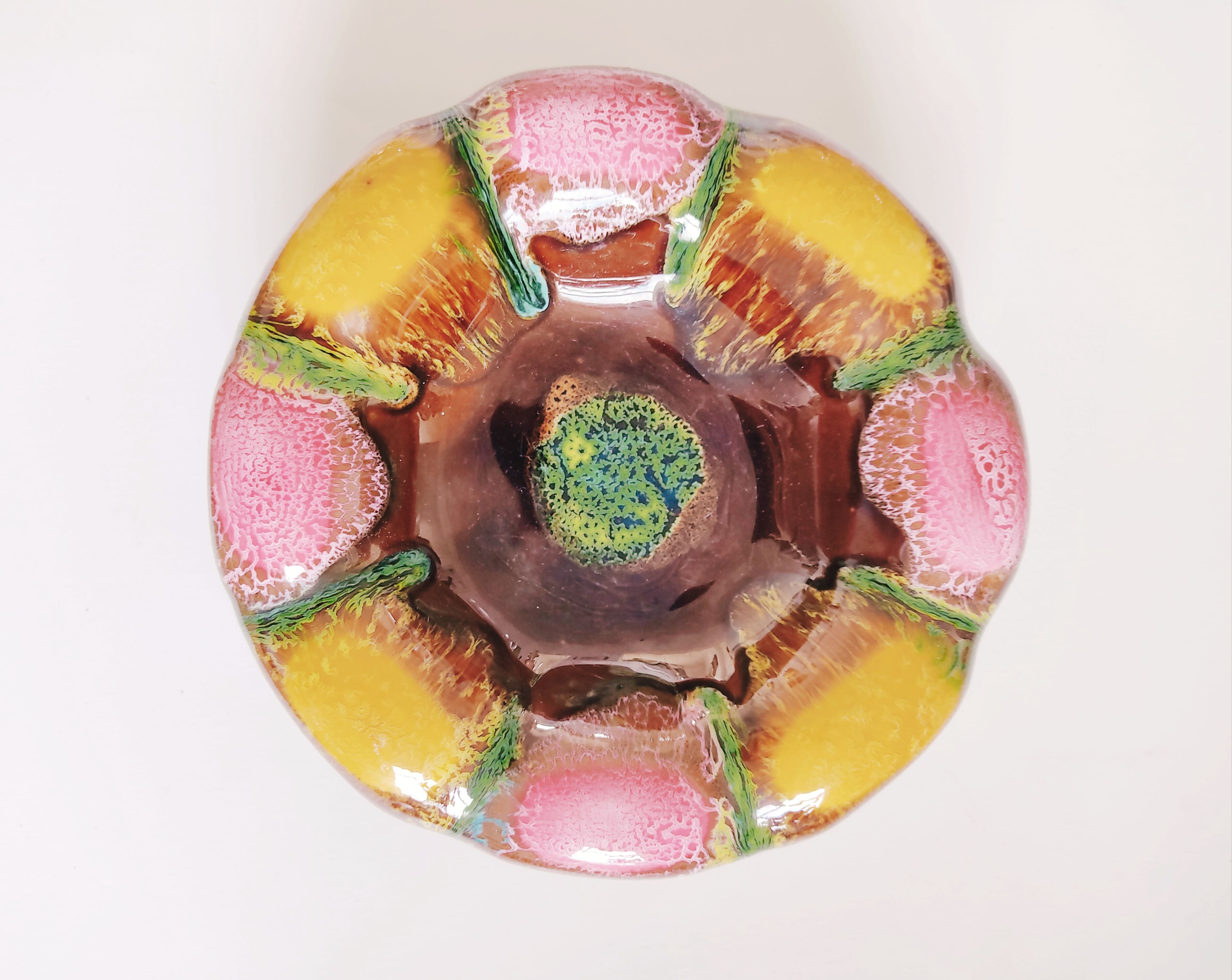 Vallauris empty colorful pocket