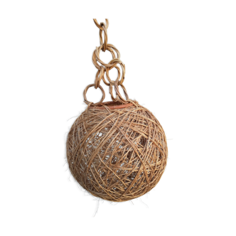 Suspension ball in line of rattan
