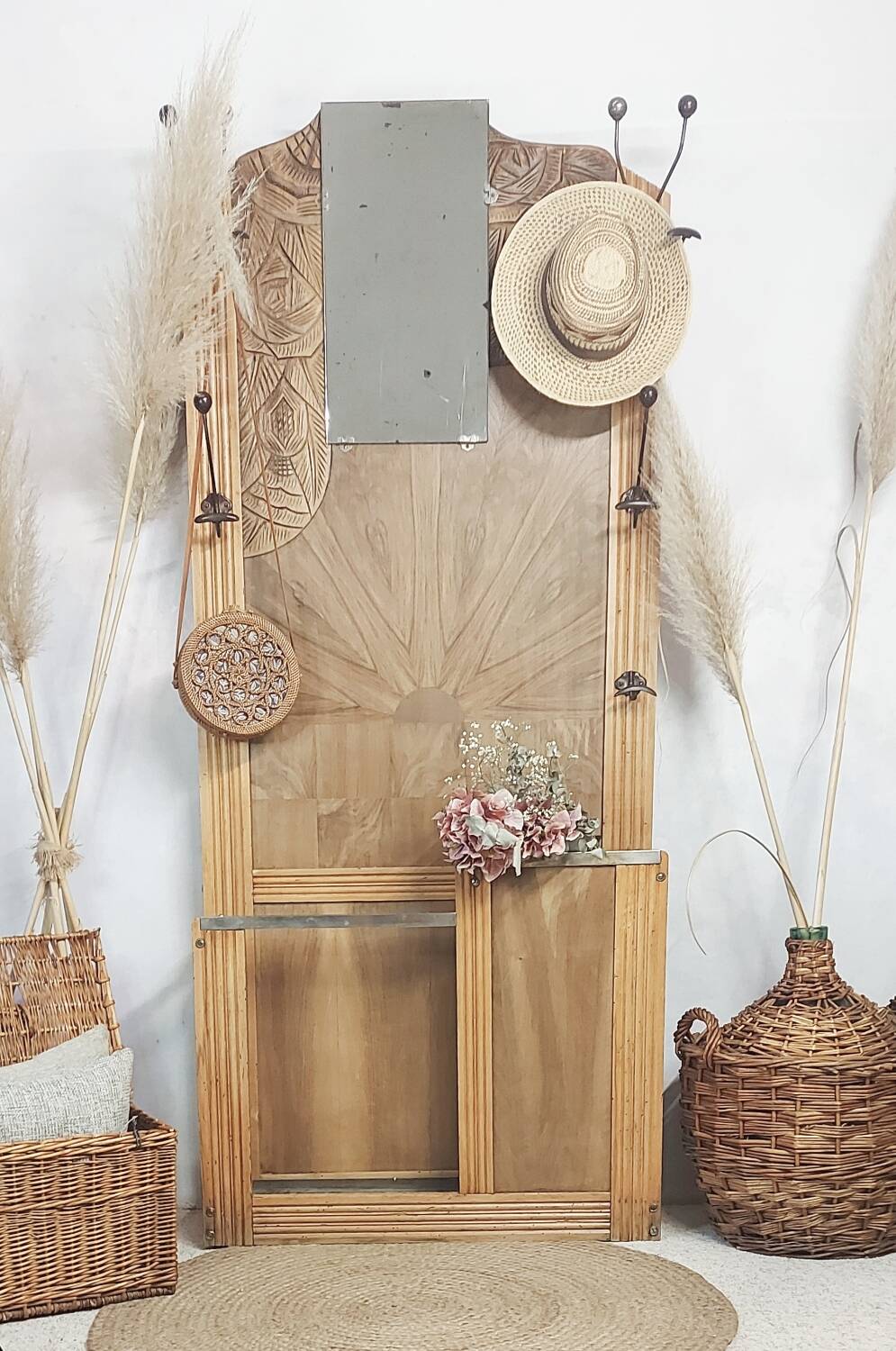 Art deco locker room