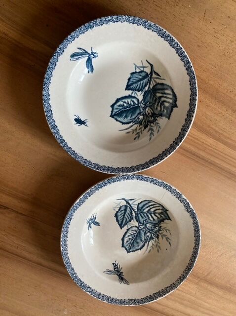 Pair of Choisy le Roi soup plates
