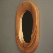 Miroir mural en pin anthroposophique du milieu du siècle, années 1970