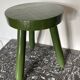 Tabouret trépied peint
