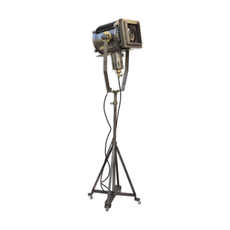 Cinema projector, Clémançon theater on its original foot.