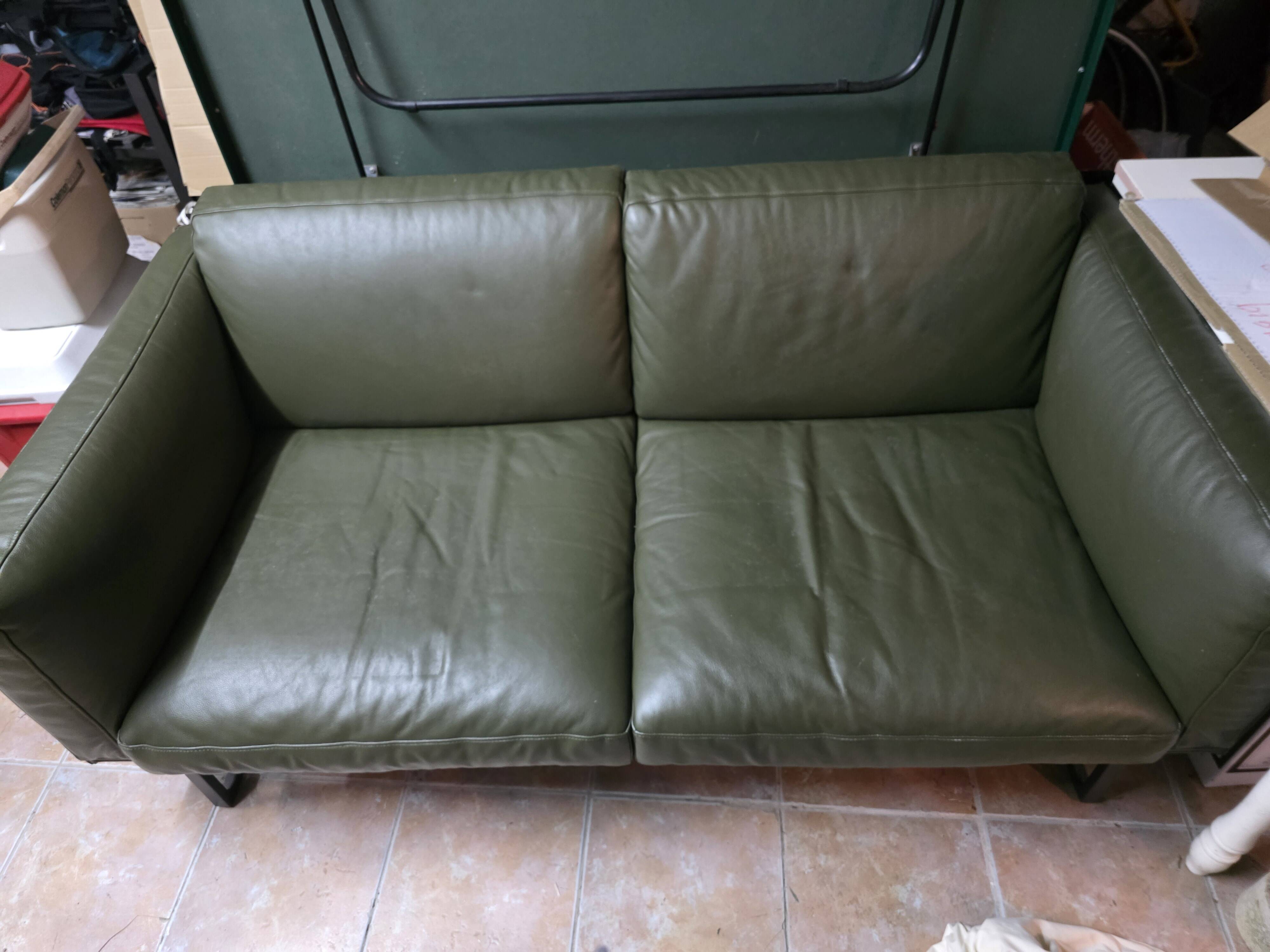 Canapé 8 Cassina 2-seater green leather