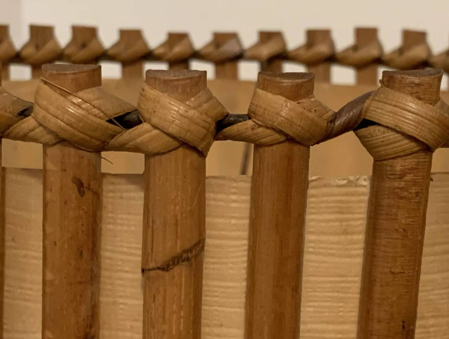 1950s tripod rattan lamp H47