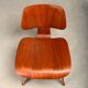 Chaise en contreplaqué de noyer DCW restaurée de Charles & Ray Eames, Herman Miller