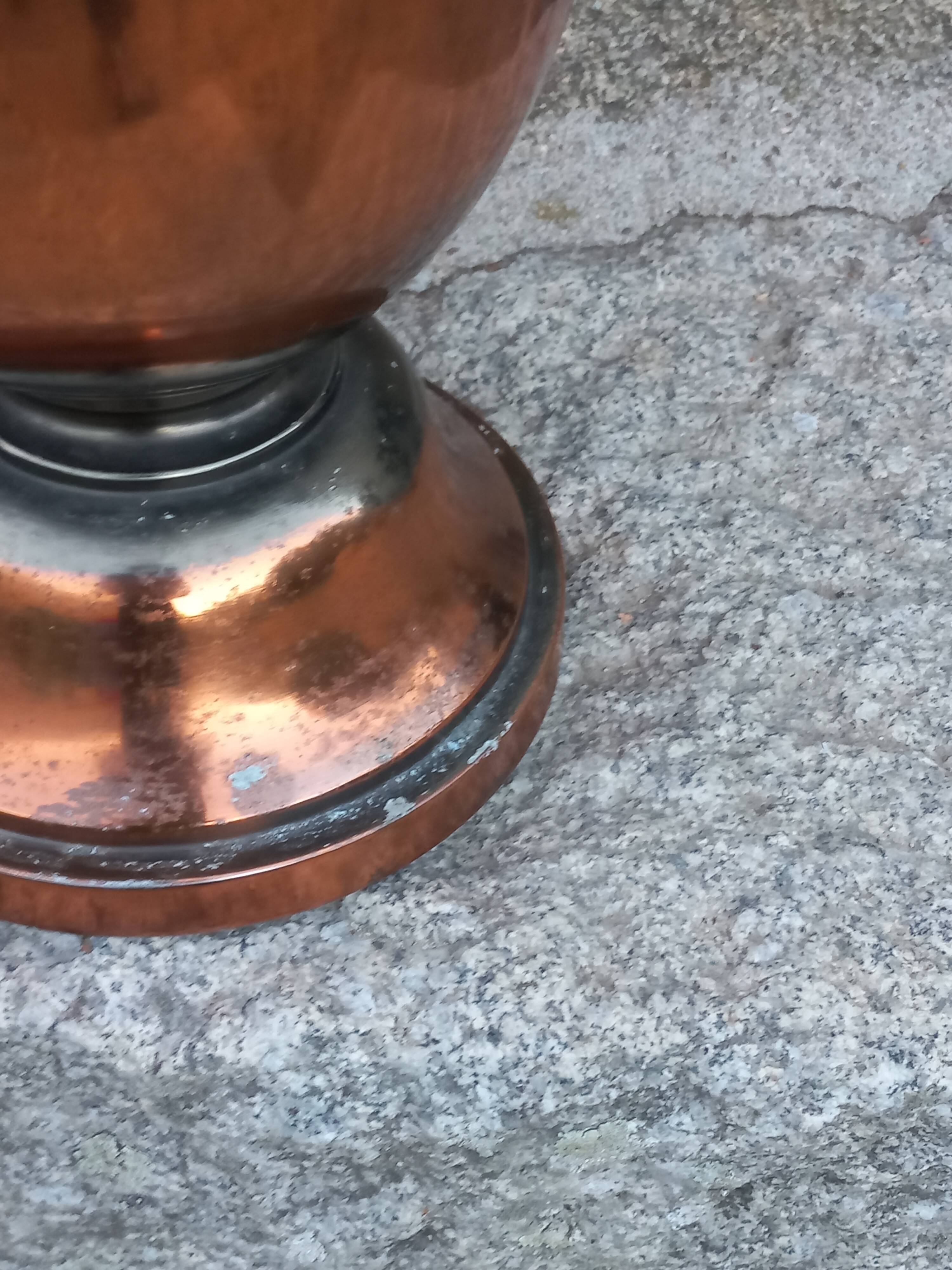 Art Deco tulip lamp in copper metal, 42.5cm from the 1930s.