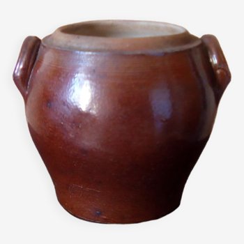 Elegant little salt pot in the shape of a rumen pot