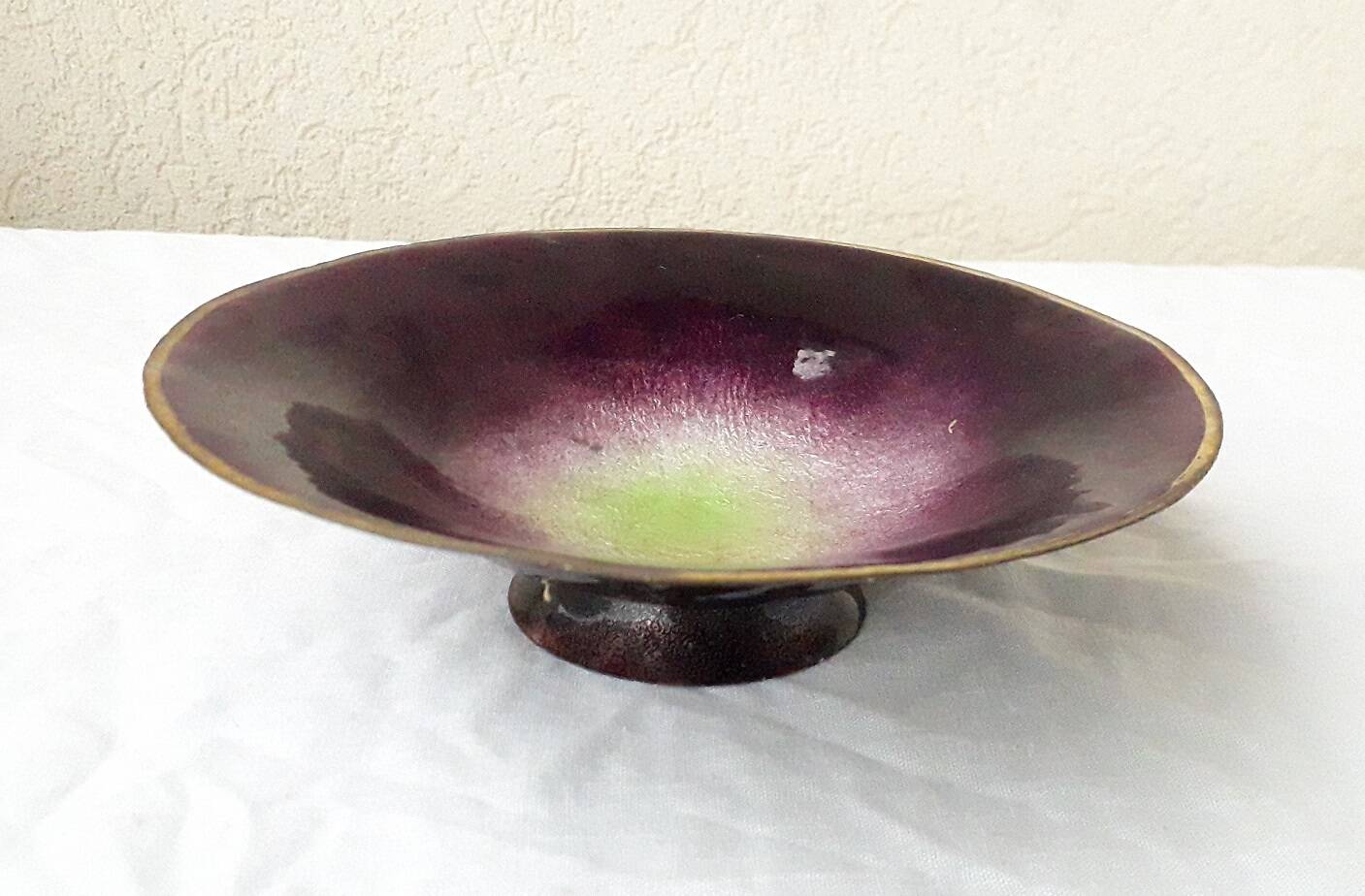 Ashtray bowl in enamel
