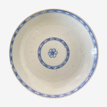 Assiette chinoise inspirée de la famille bleue Compagnie des Indes, milieu du 19e siècle