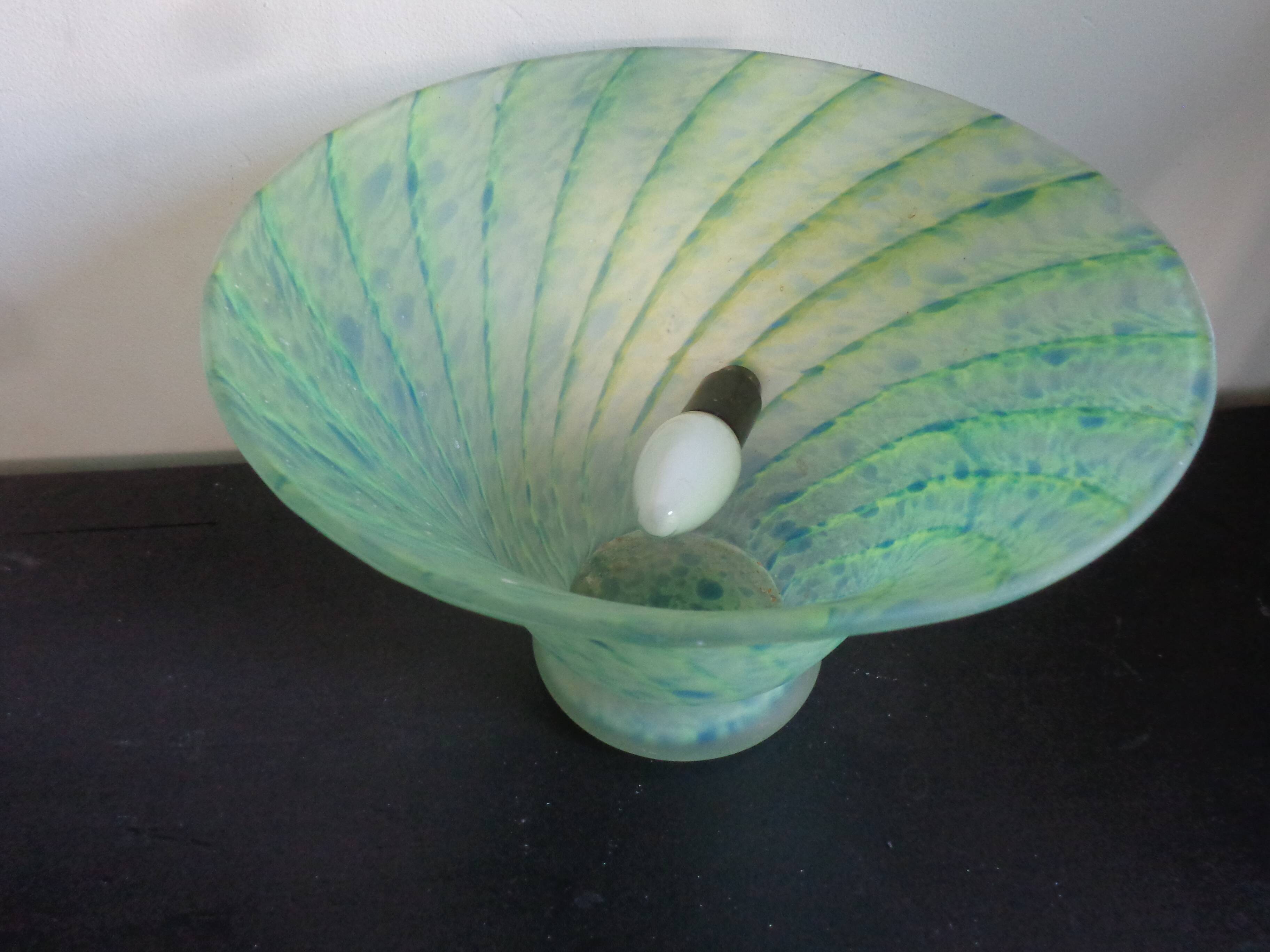 Glass pastry table lamp