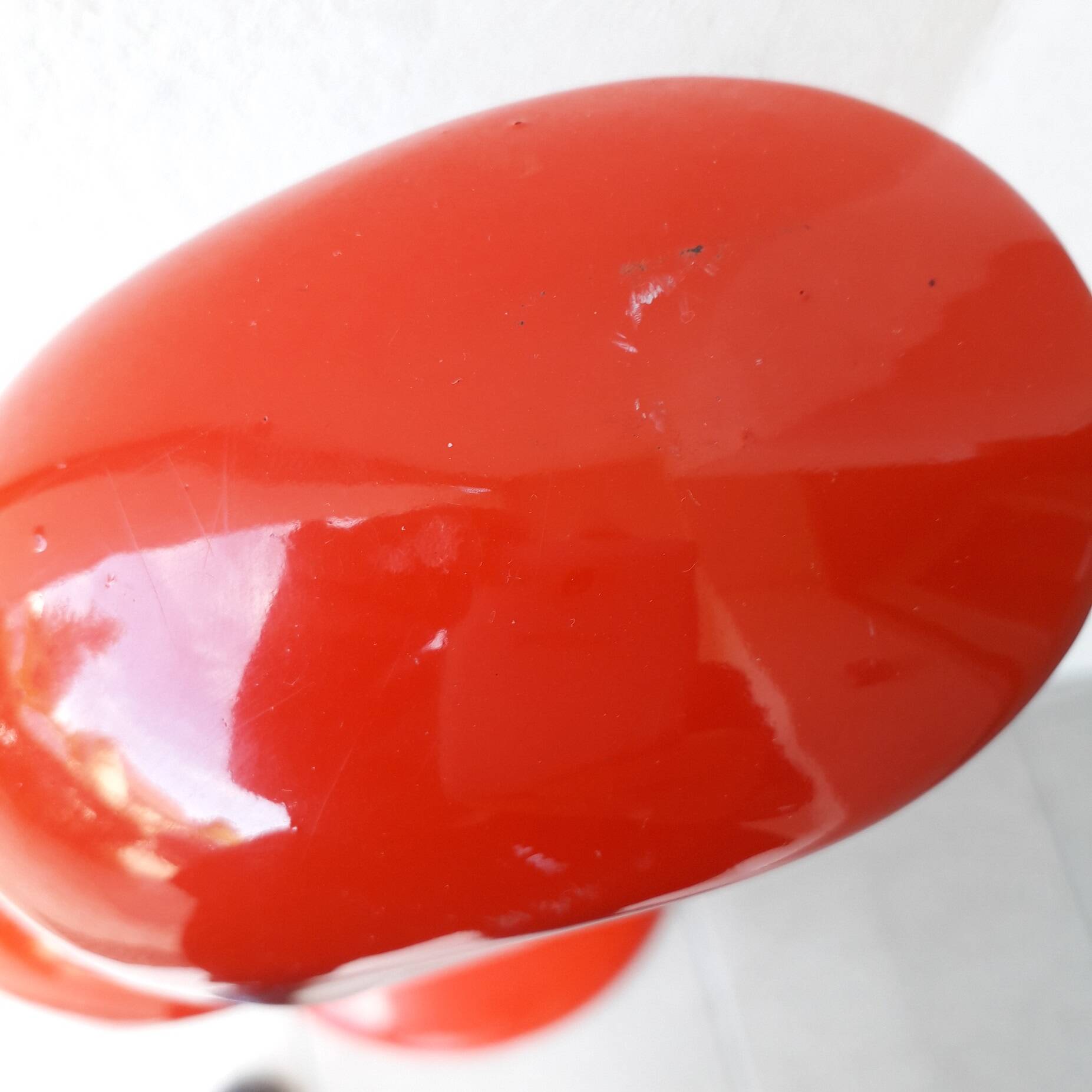 Red sculpture by Döman Tony Almen and Peter Gest
