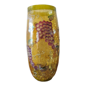 Vase en verre jaune, peinture craquelée, motifs raisins