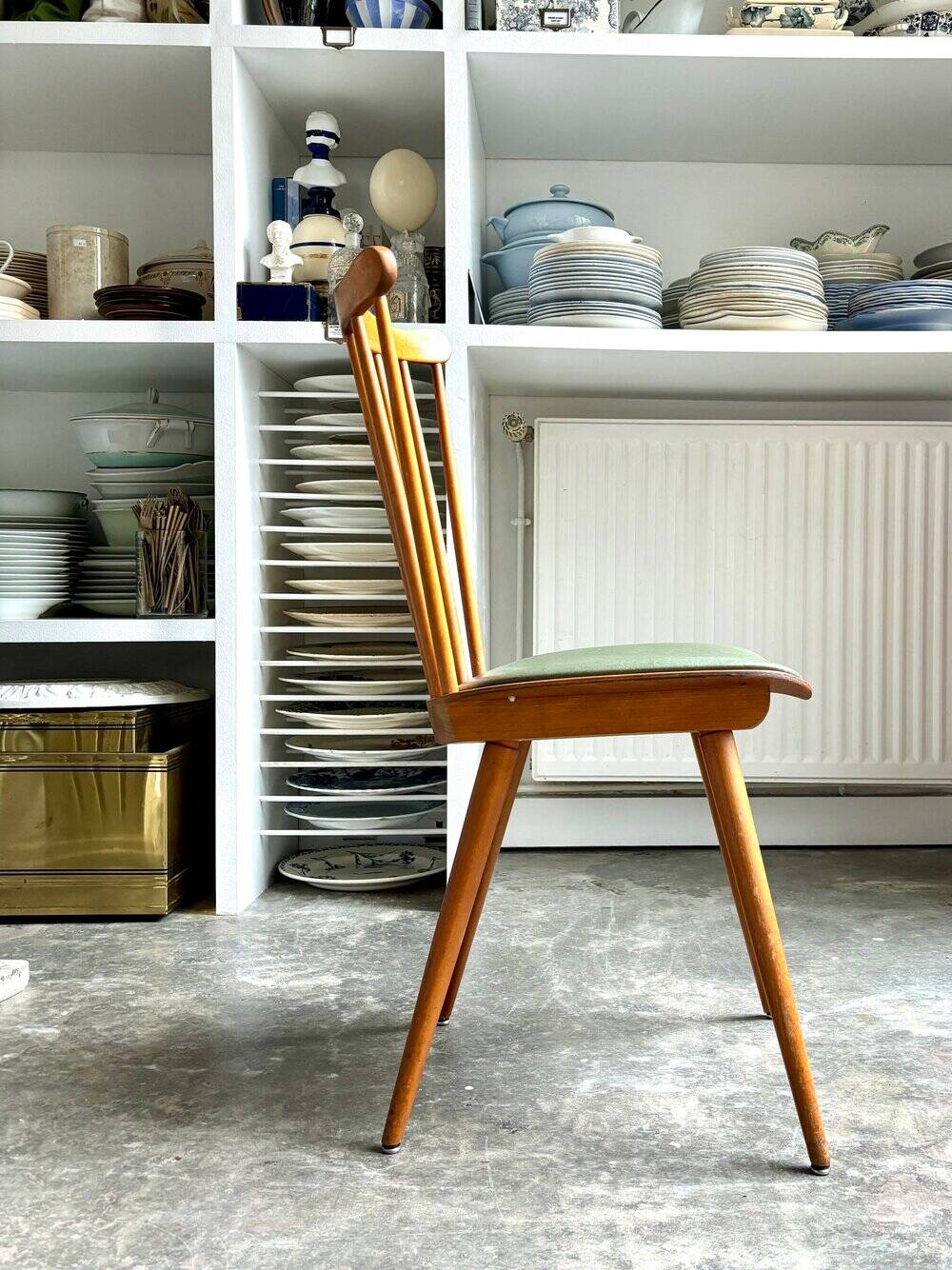 Baumann bistro chair in light wood and green skai, “Menuet” model