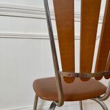 Flower petal chair in brown Skaï