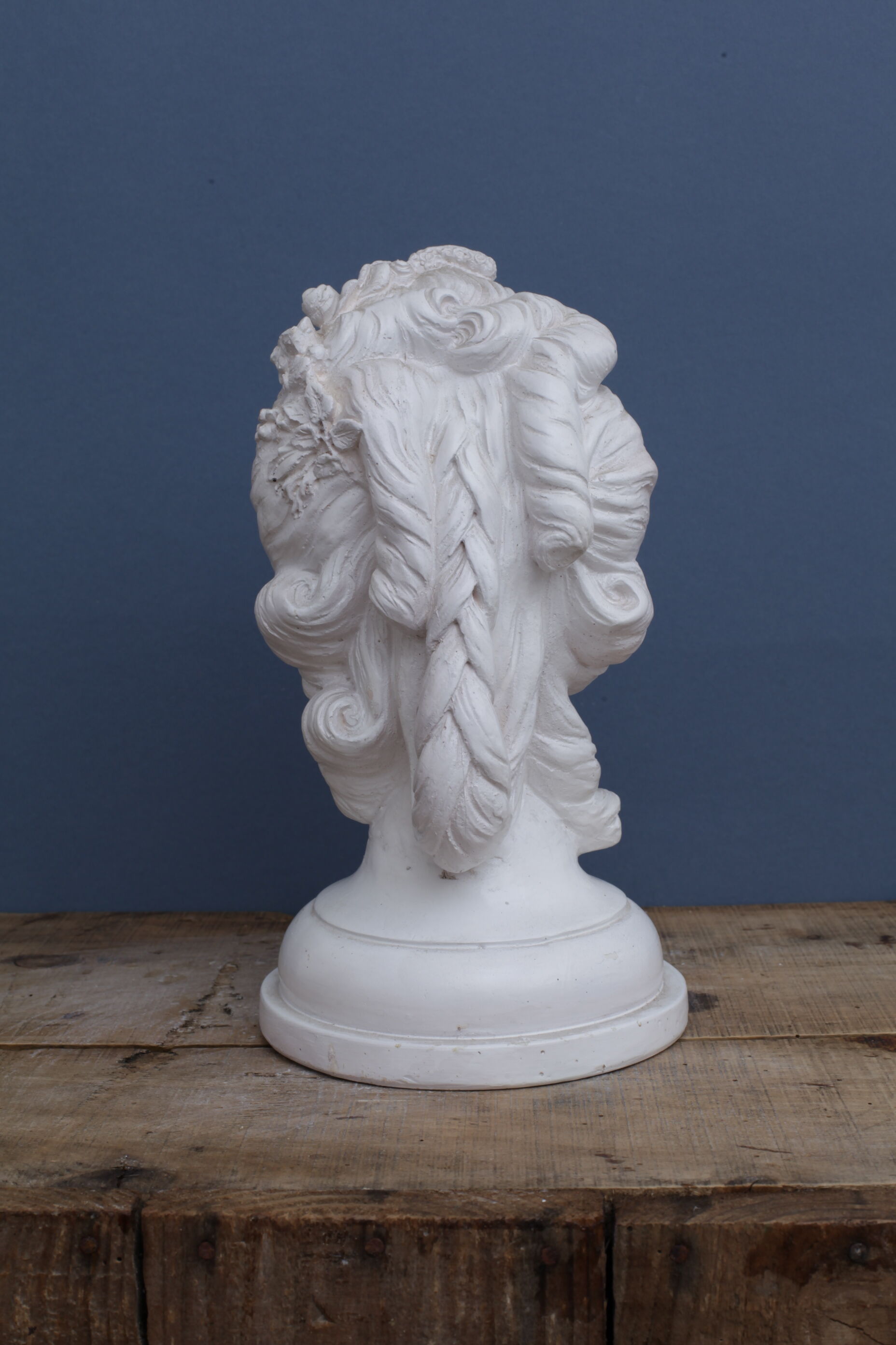 Bust plaster 18th woman