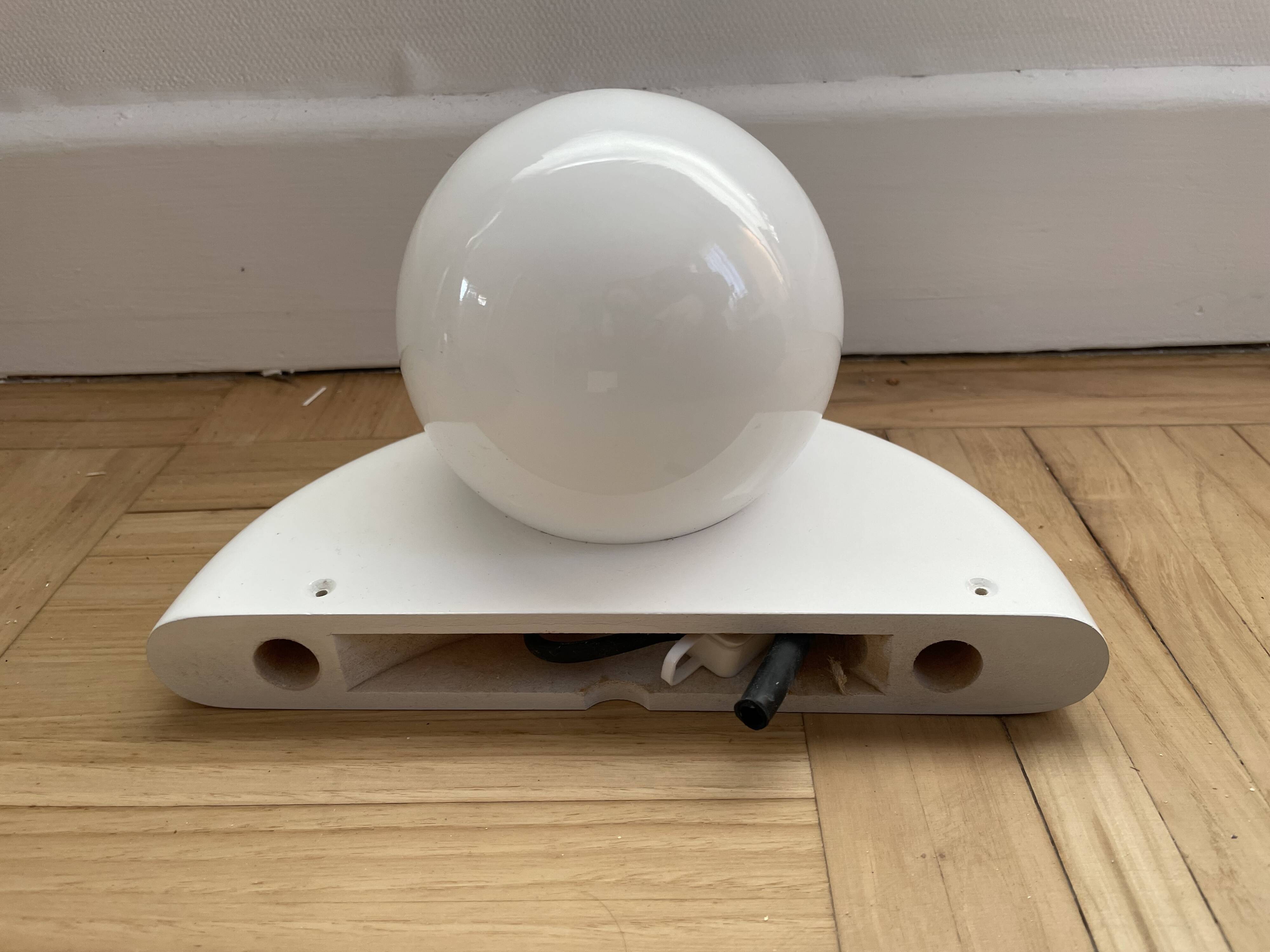 80s wall light