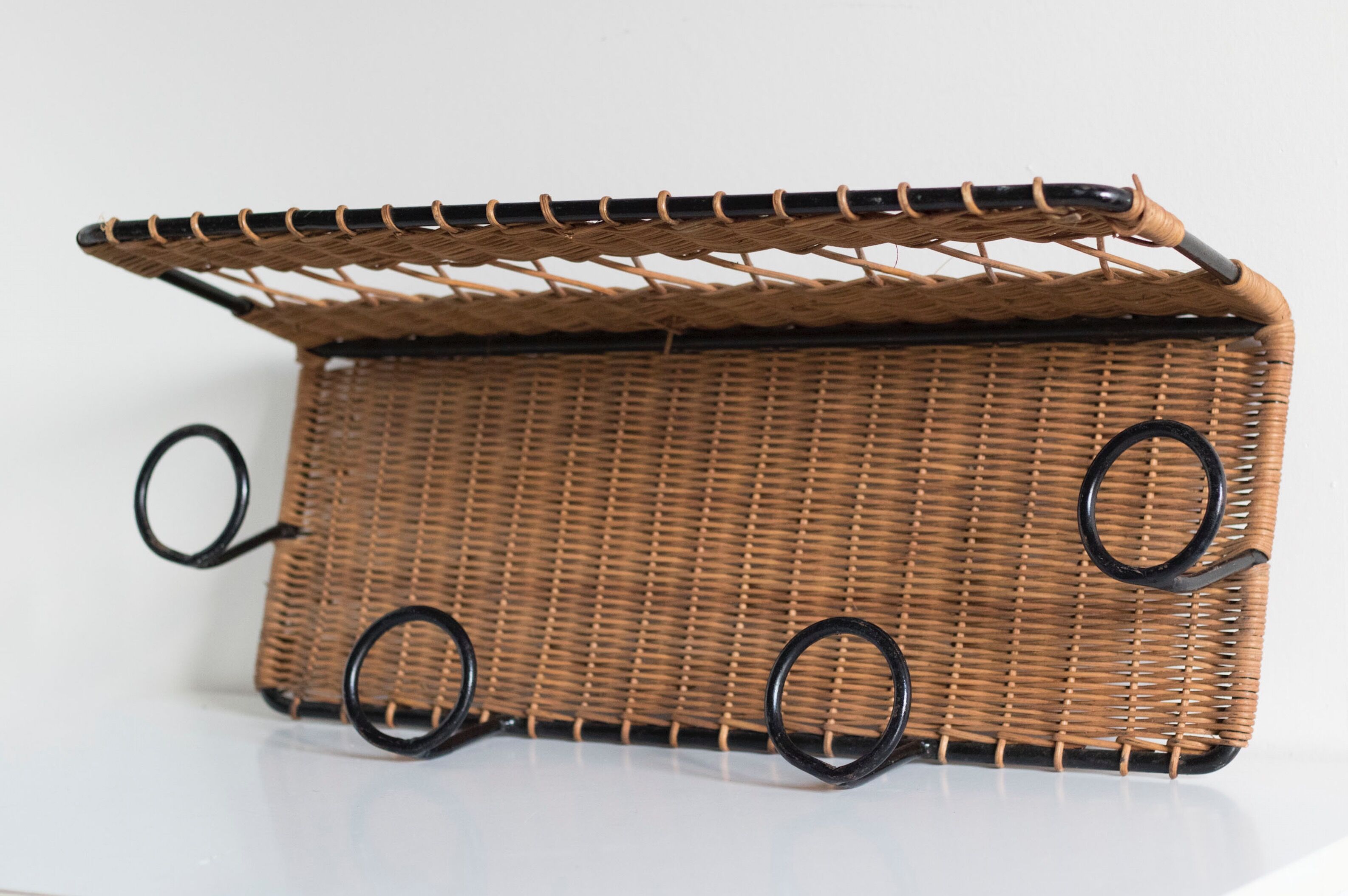 Coat rack 4 hooks in vintage rattan