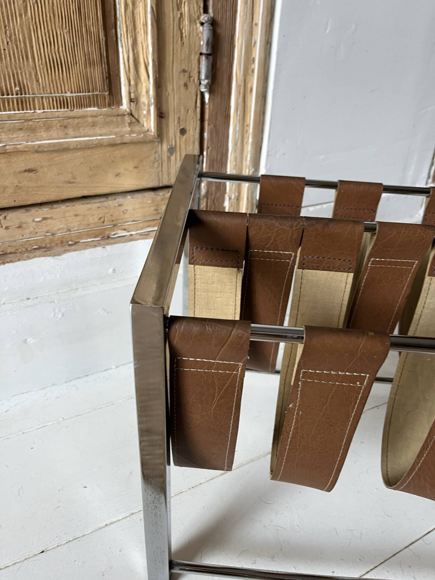 Vintage chrome steel and leather magazine rack – 1970s