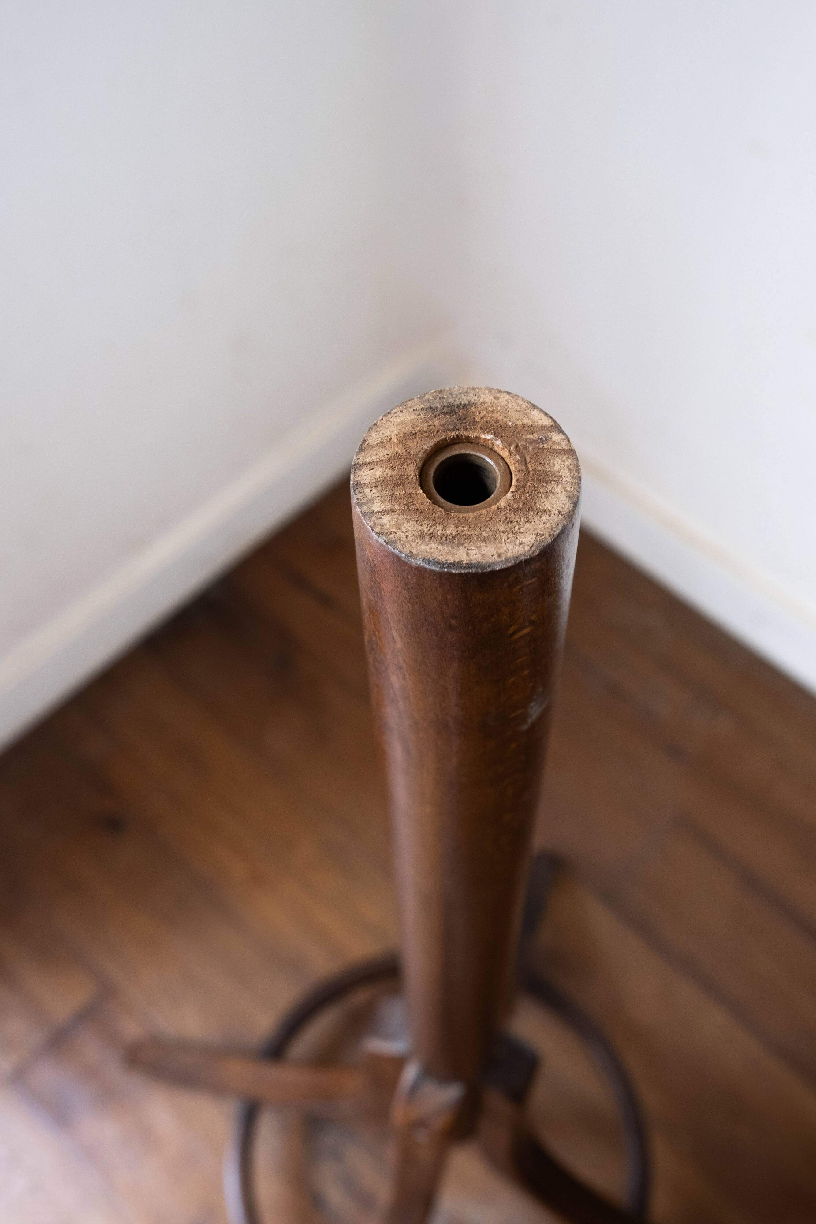 Baumann swivel parrot coat rack, dark wood.