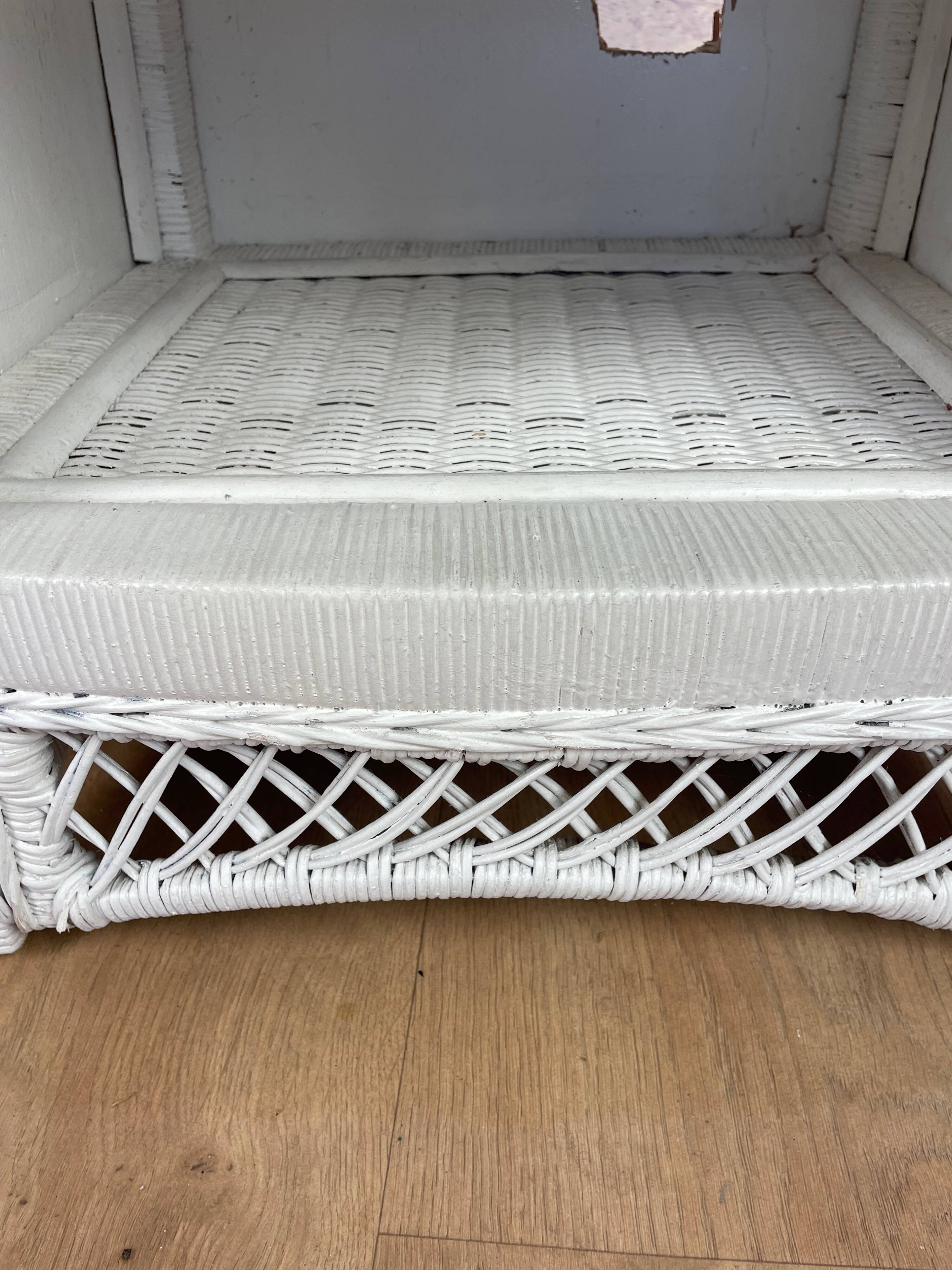 Pair of white wicker bedside tables from the 70s