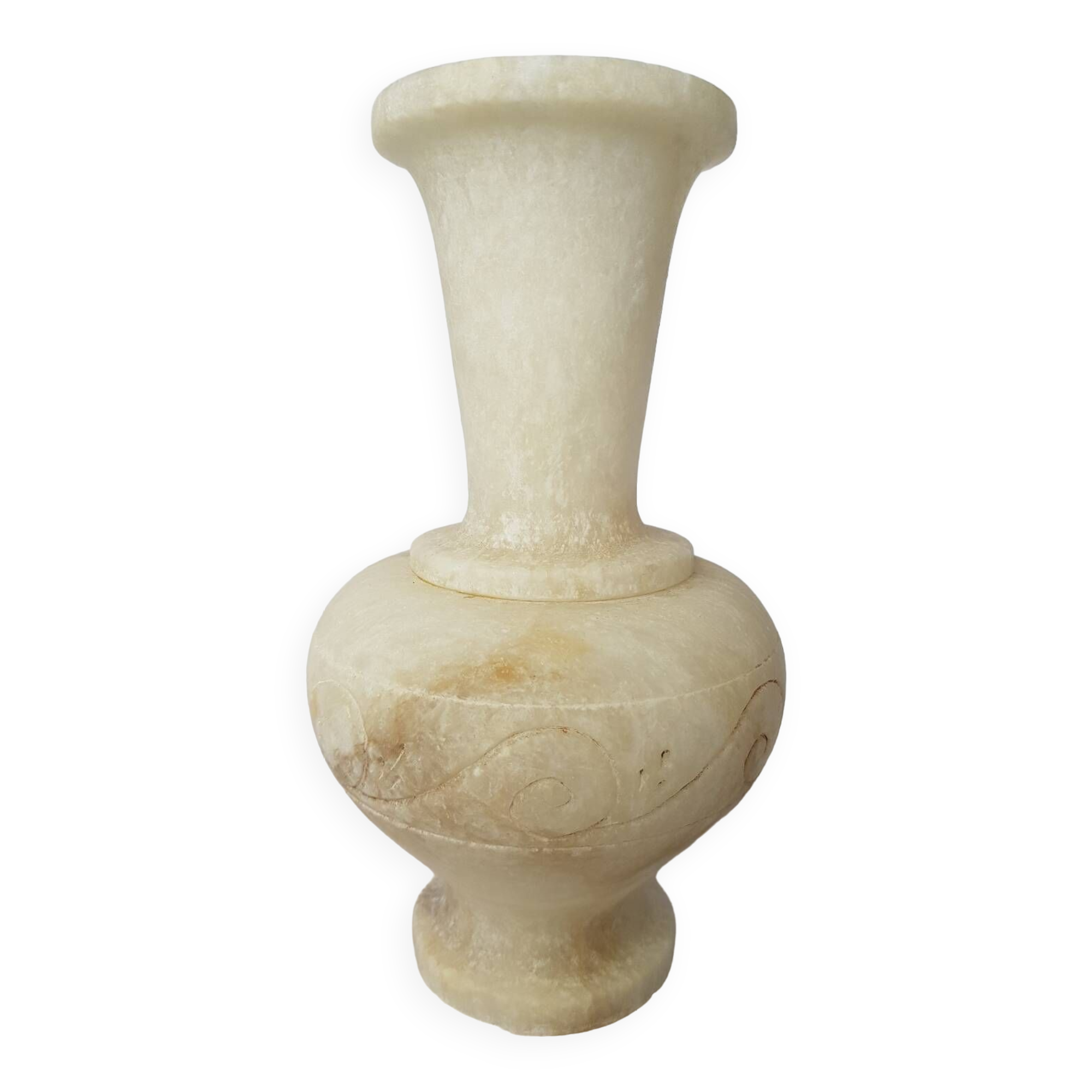Vase en albâtre