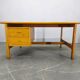 Bureau d'écriture en chêne ge125 de hans j. wegner pour getama, danemark