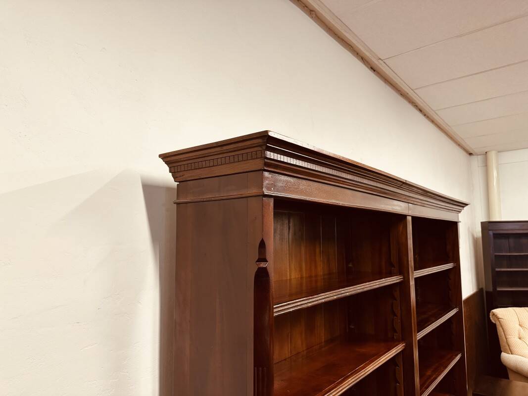 Bibliothèque classique en acajou anglais