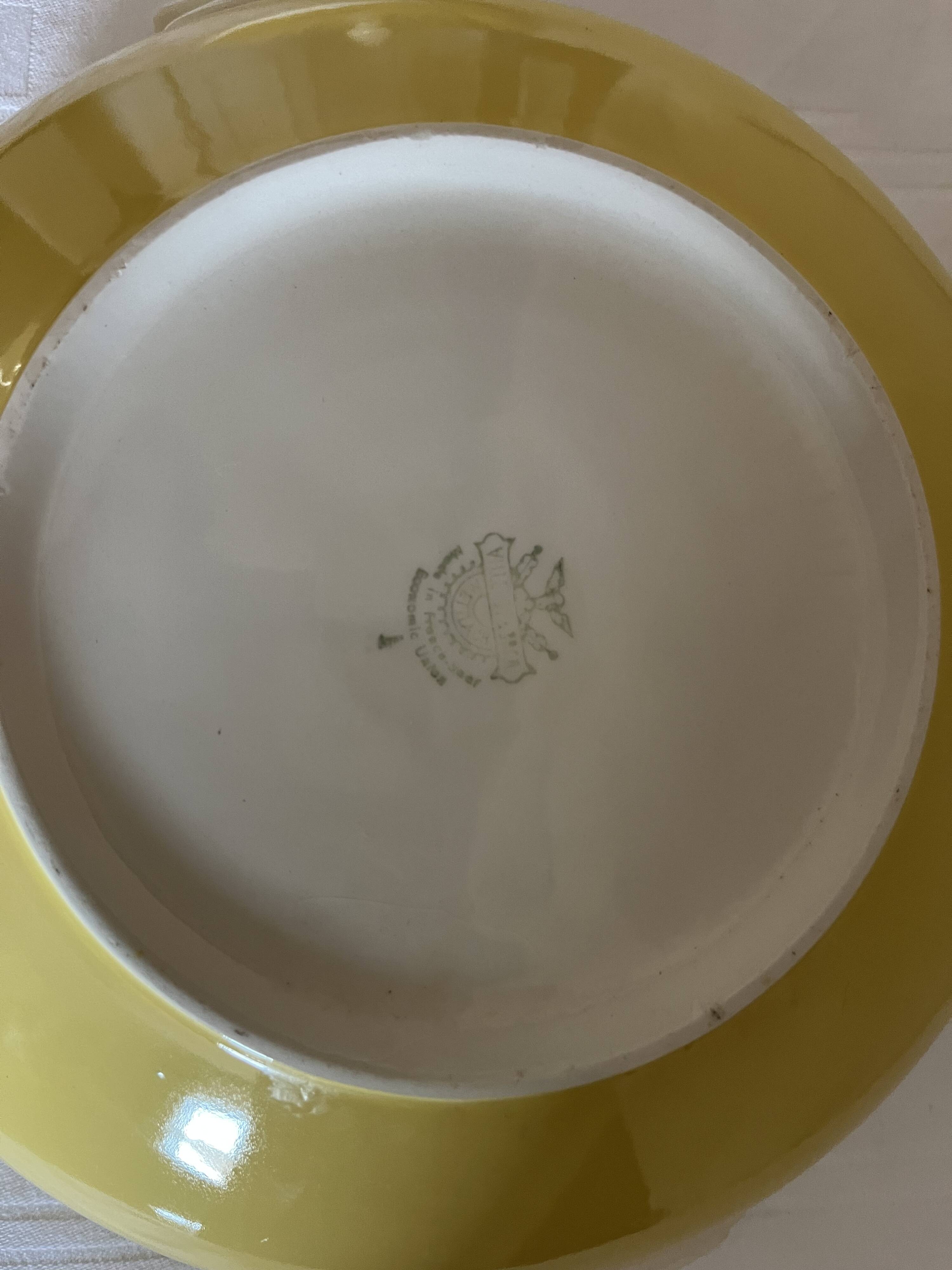 Soup tureen