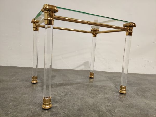 Tables d’appoint de lucite et de laiton vintage, années 1980
