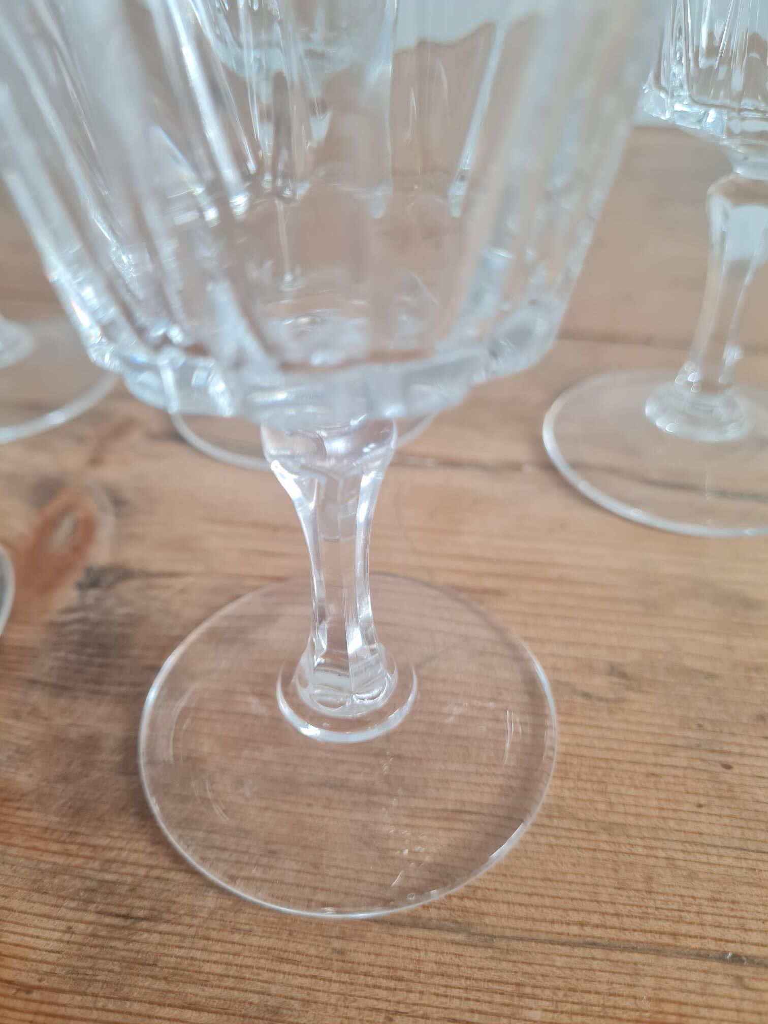 Service de 10 verres à eau en cristal ciselé