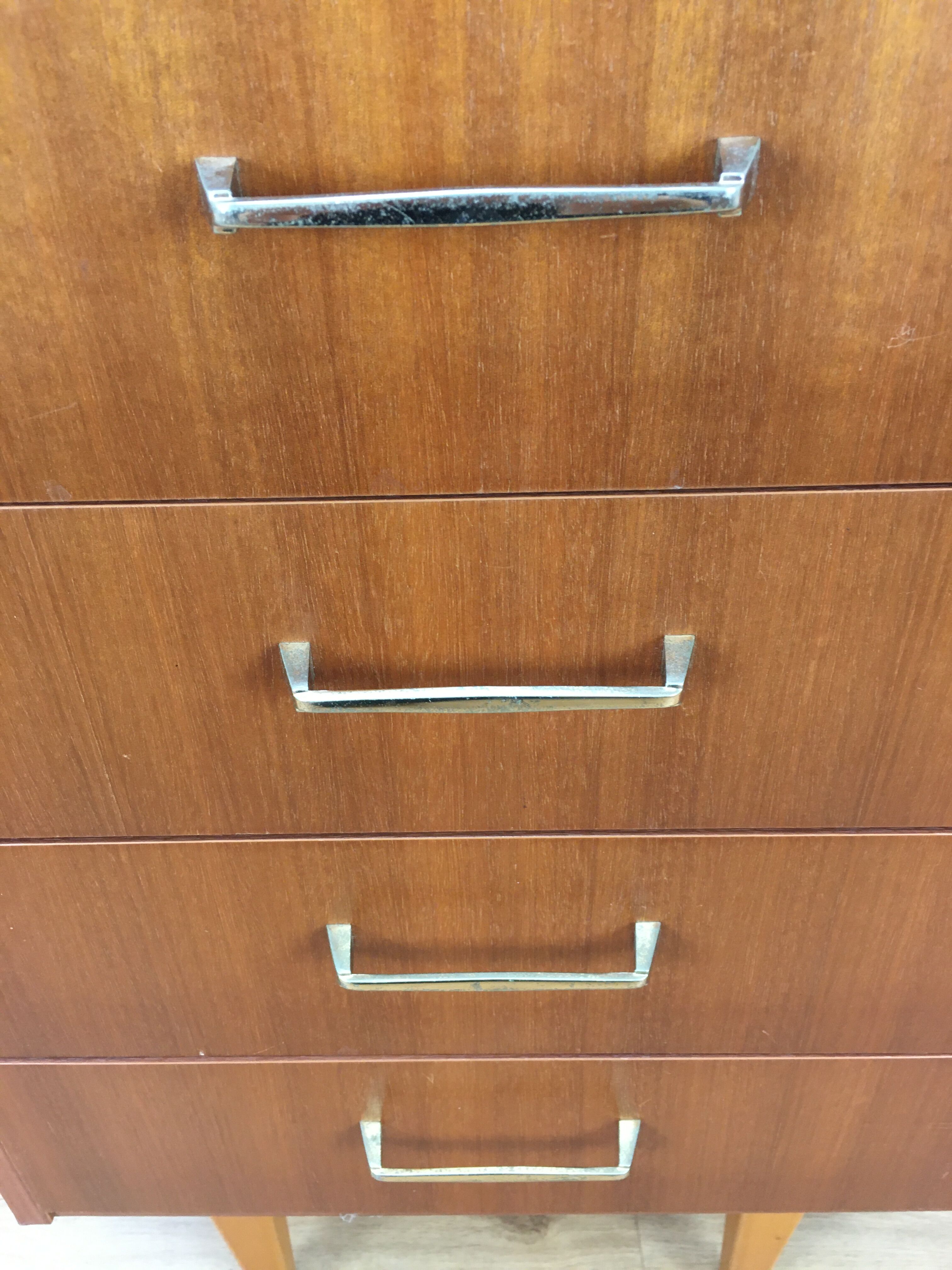 Scandinavian clothing dresser 4 drawers