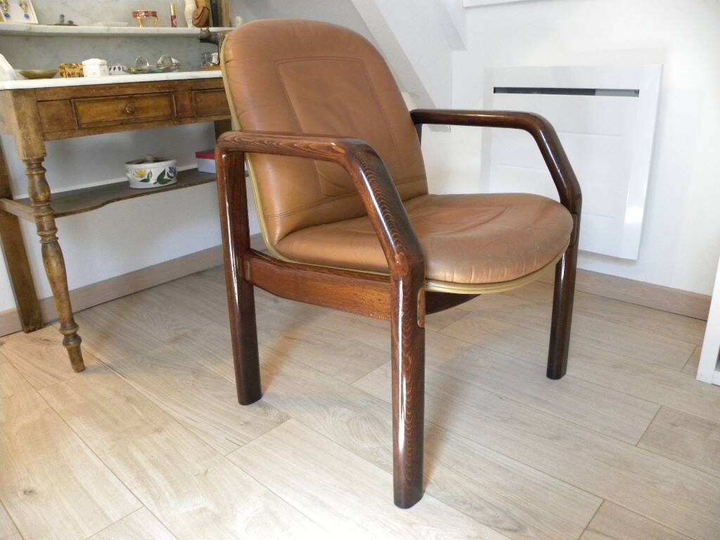 Pair of lounge armchairs from the high-end brand ATAL.