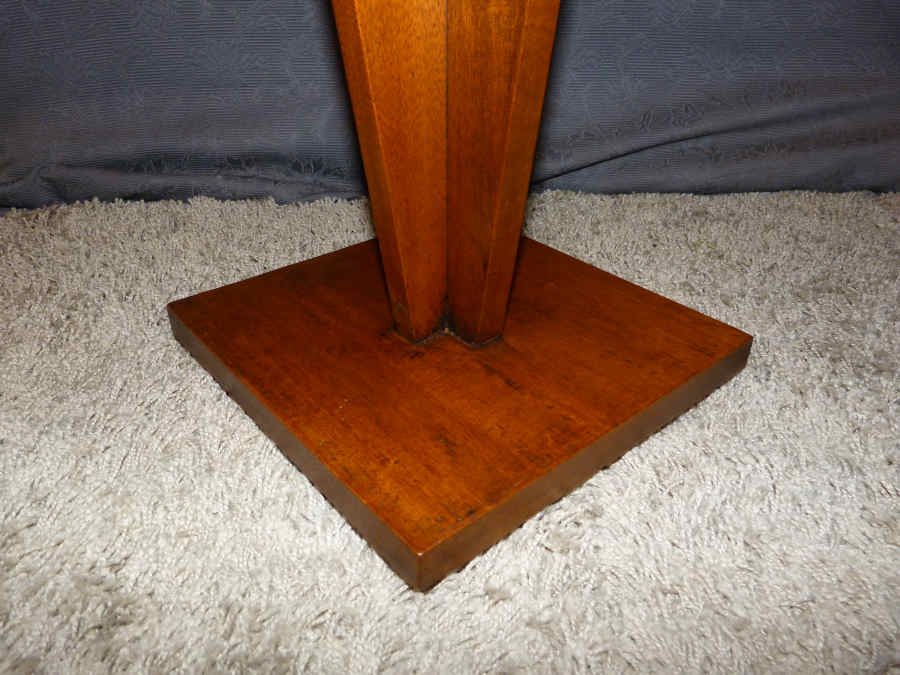 Art deco side table
