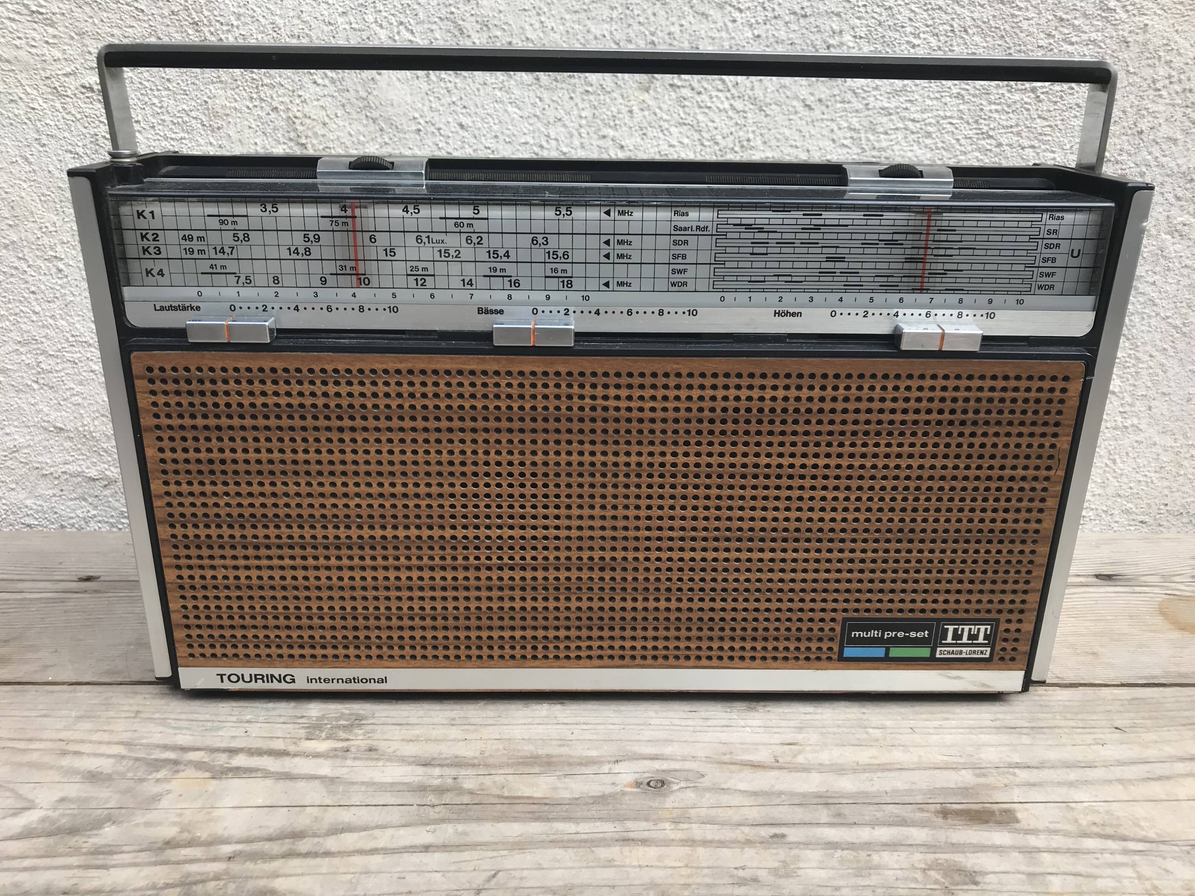Former radio portable itt schaub lorenz bakelite