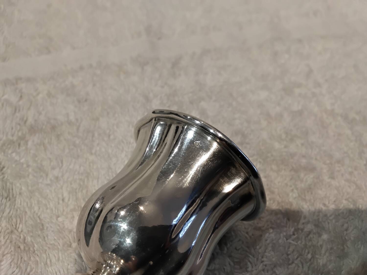Silver 950 Minerva polylobe egg cup, Doyen silversmith