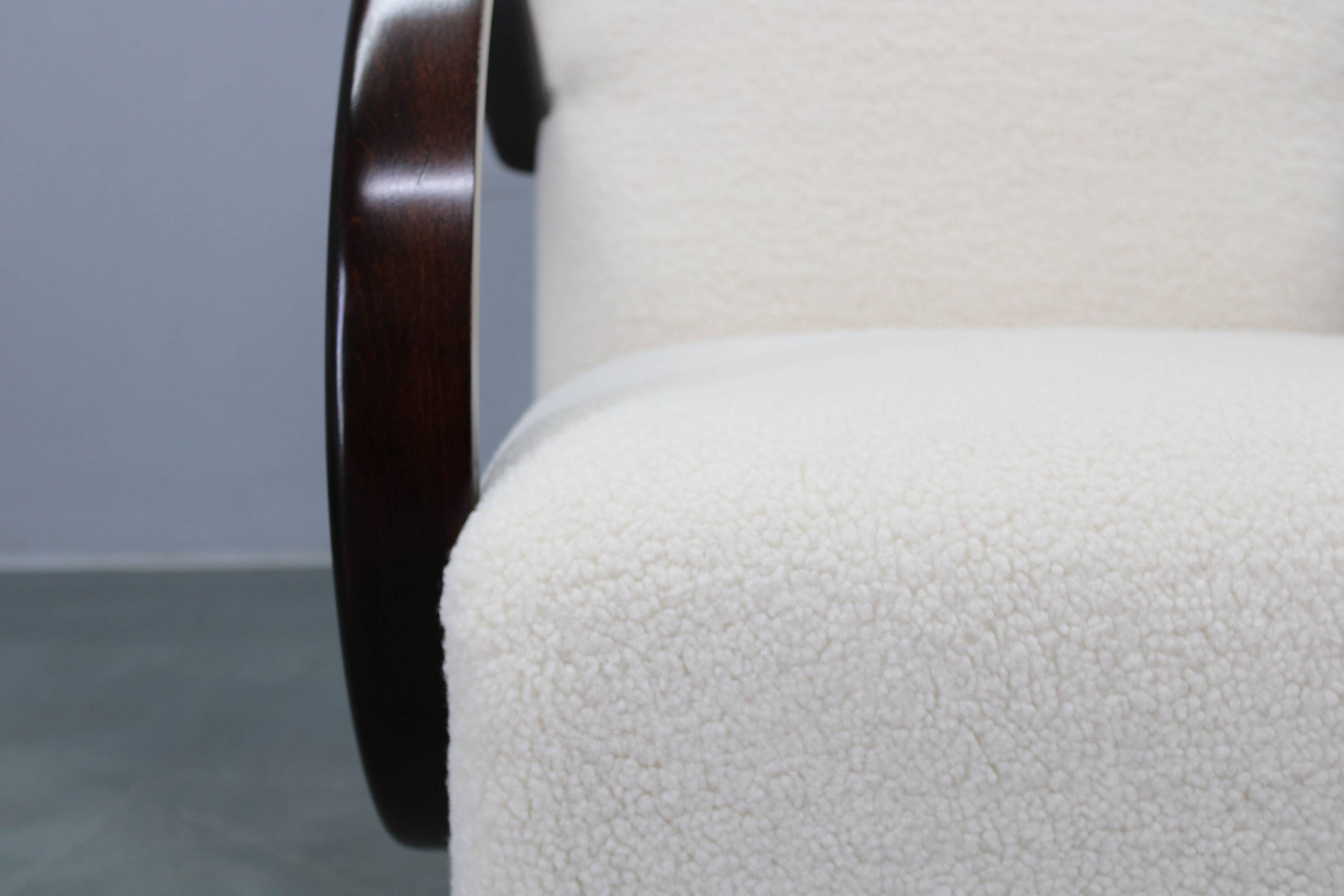 1940s Art Deco armchairs by Jindřich Halabala, beech wood upholstered