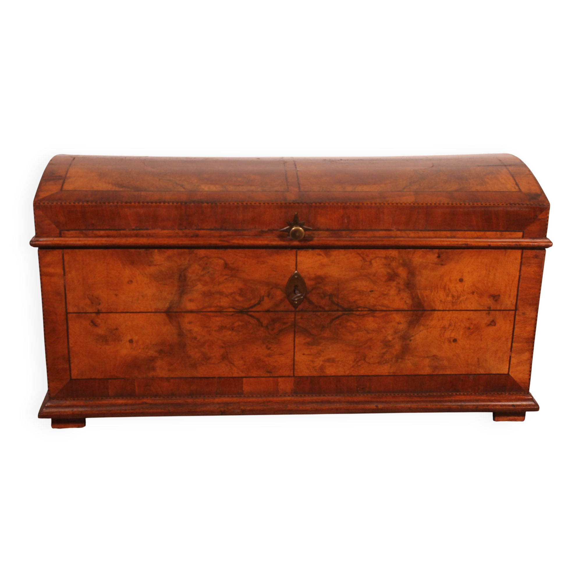 walnut and burl walnut chest - 18th century
