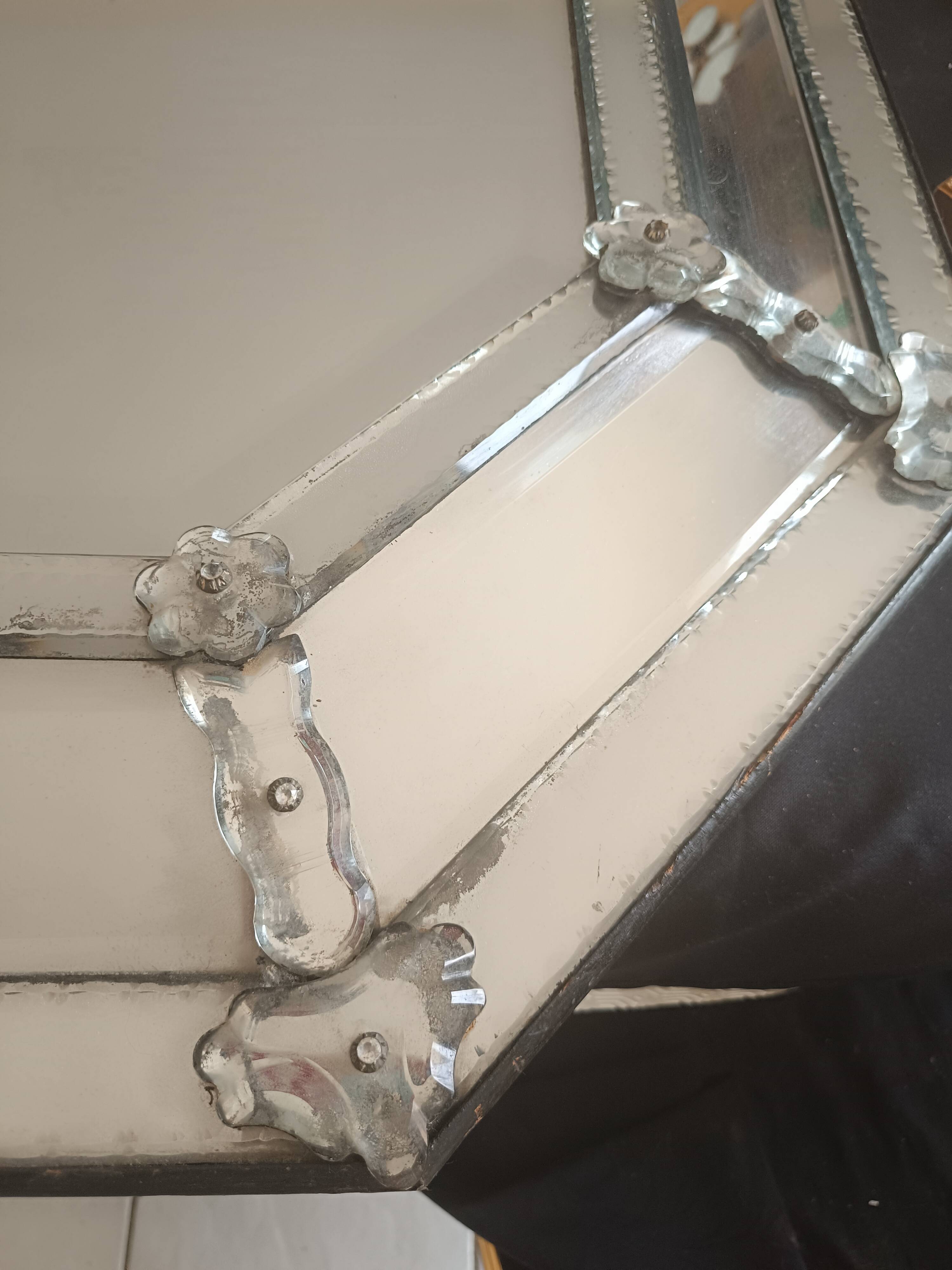 Large octagonal Venetian Murano mirror. Early 19th century