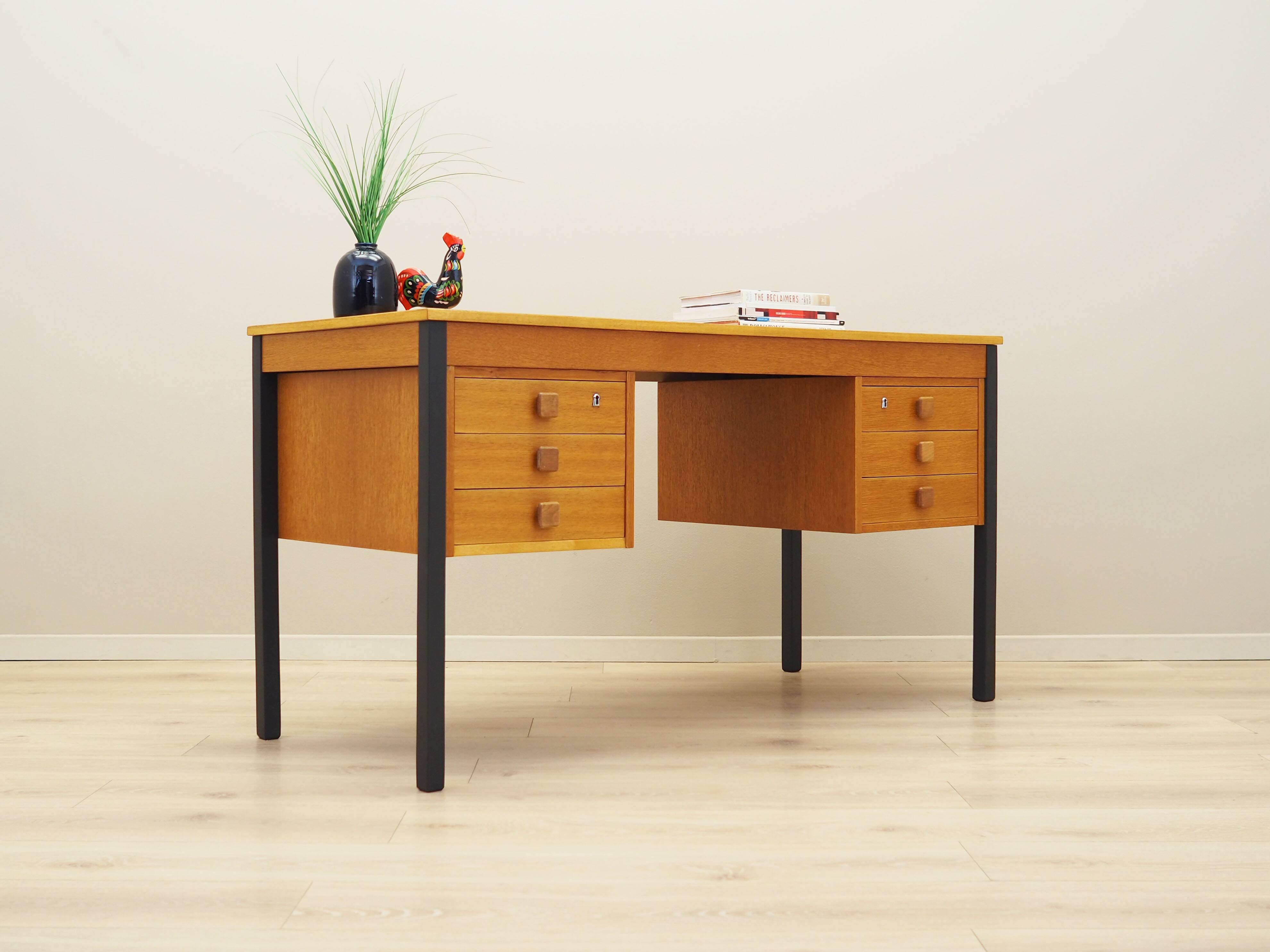 Ash desk, Danish design, 1970s, manufacturer: Domino Møbler