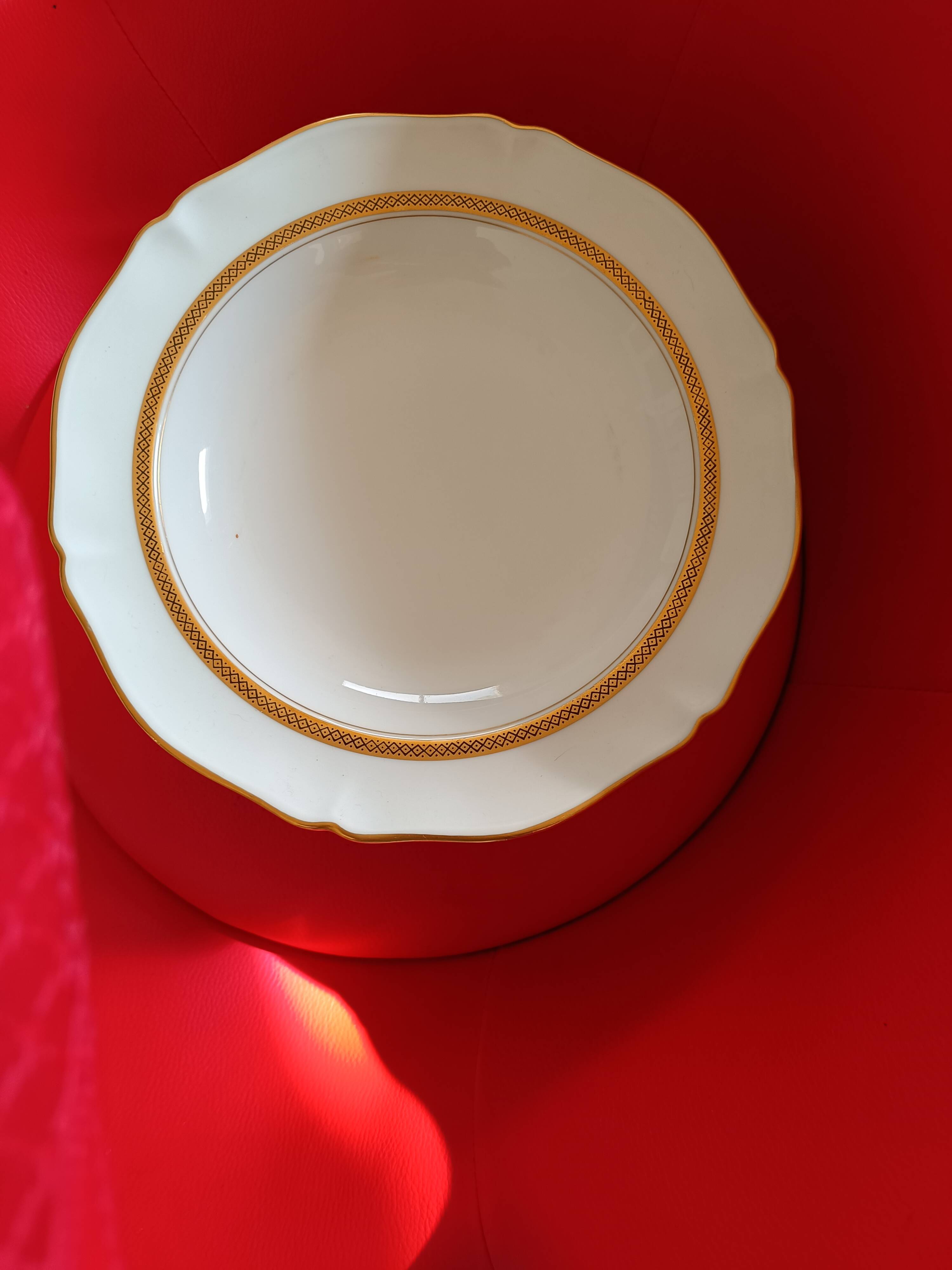 3 Lots of flat plates, art porcelain. Limoges. R. Leclair exclusive. White, gold rimmed