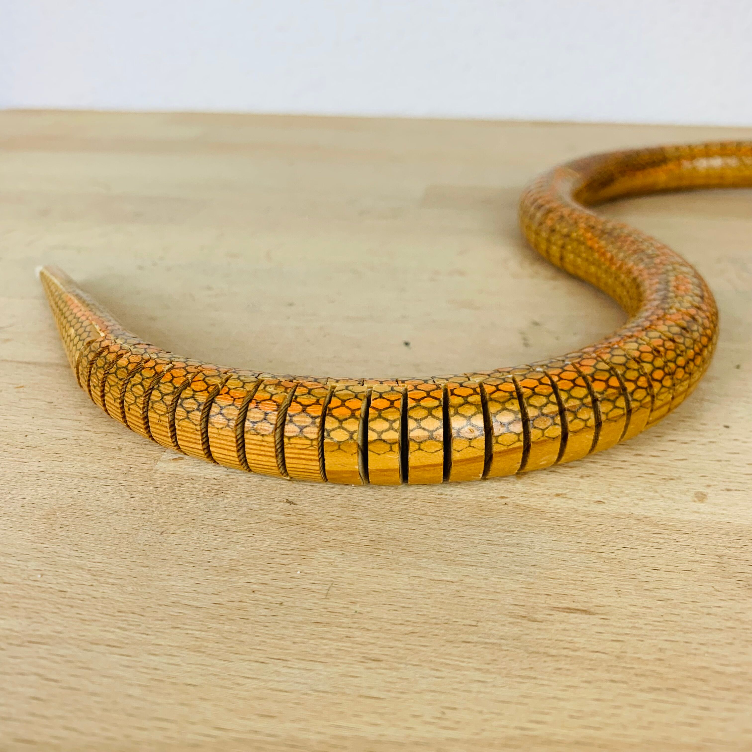 Jouet serpent articulé en bois vintage