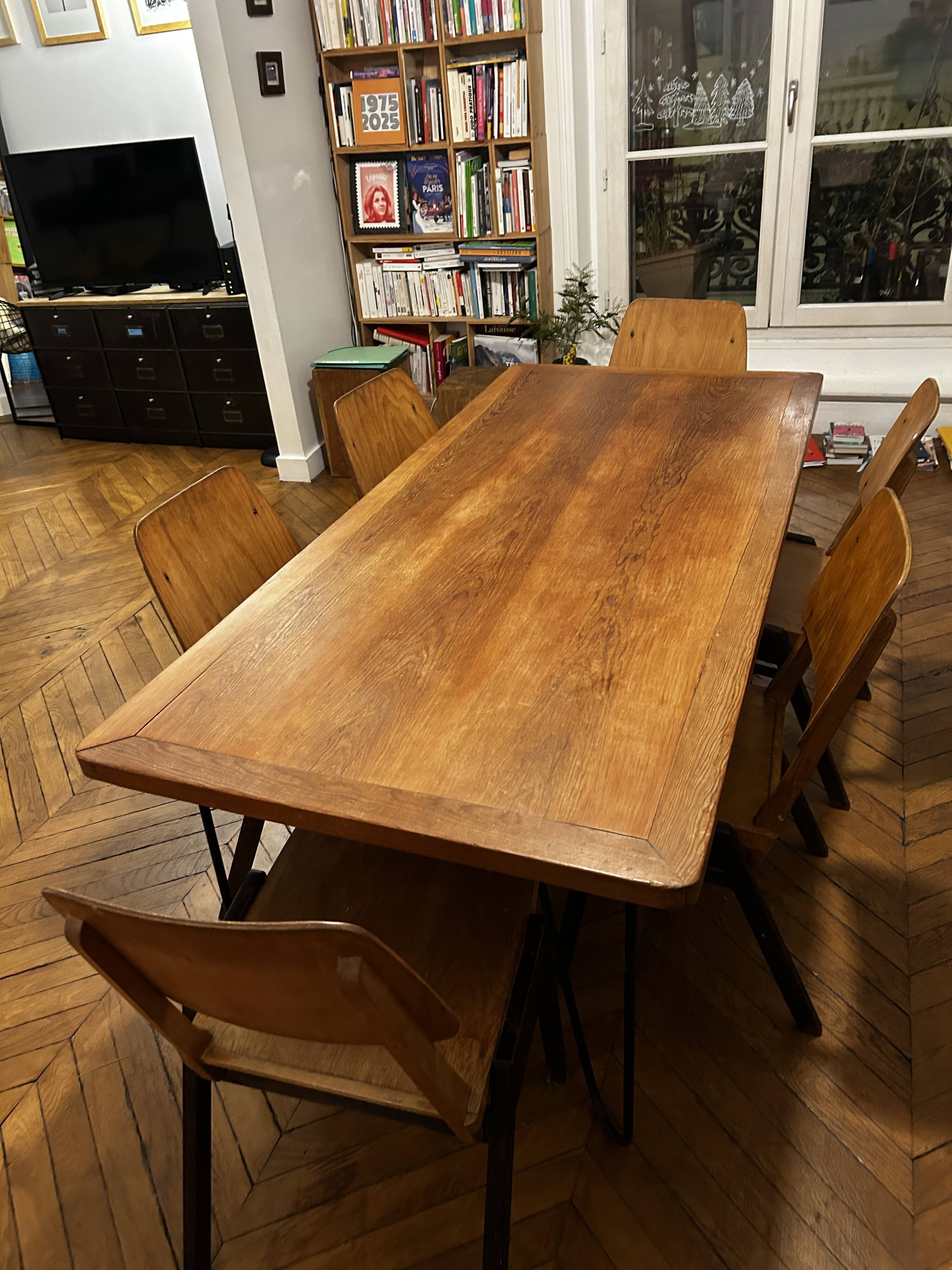 Dining table + 6 vintage chairs – 1960s modernism
