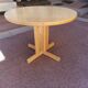 Table ronde en pin mobilier Les Arcs