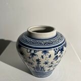 Blue and white Portuguese handmade vase with stylized pastoral pattern H:12,5cm
