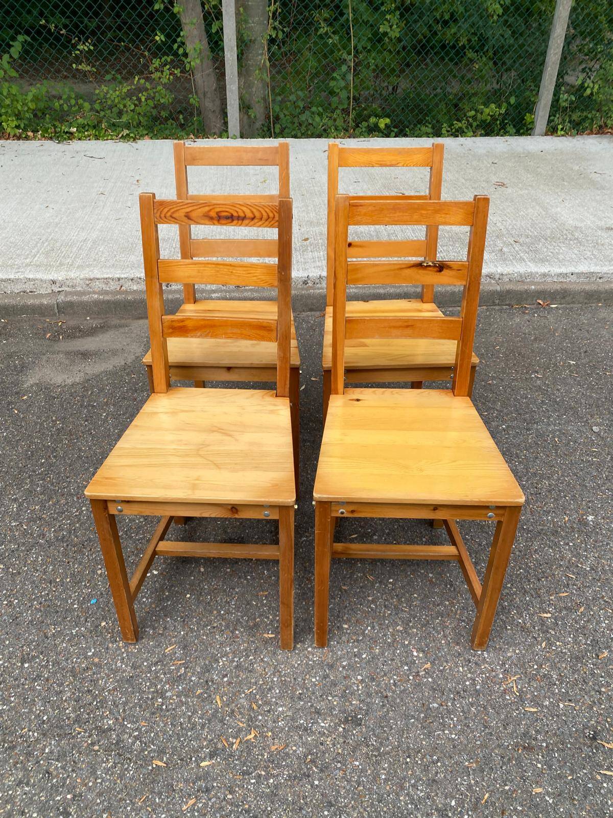 Lot de 4 chaises en pin massif rustique – Idéal cuisine